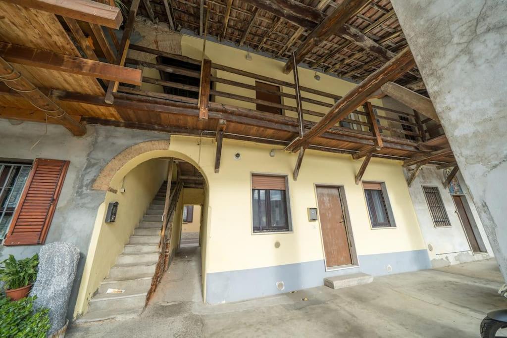 My House&Apartments Аґрате-Бріанца Екстер'єр фото